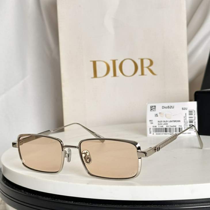 Picture of Dior Sunglasses _SKUfw76720829fw